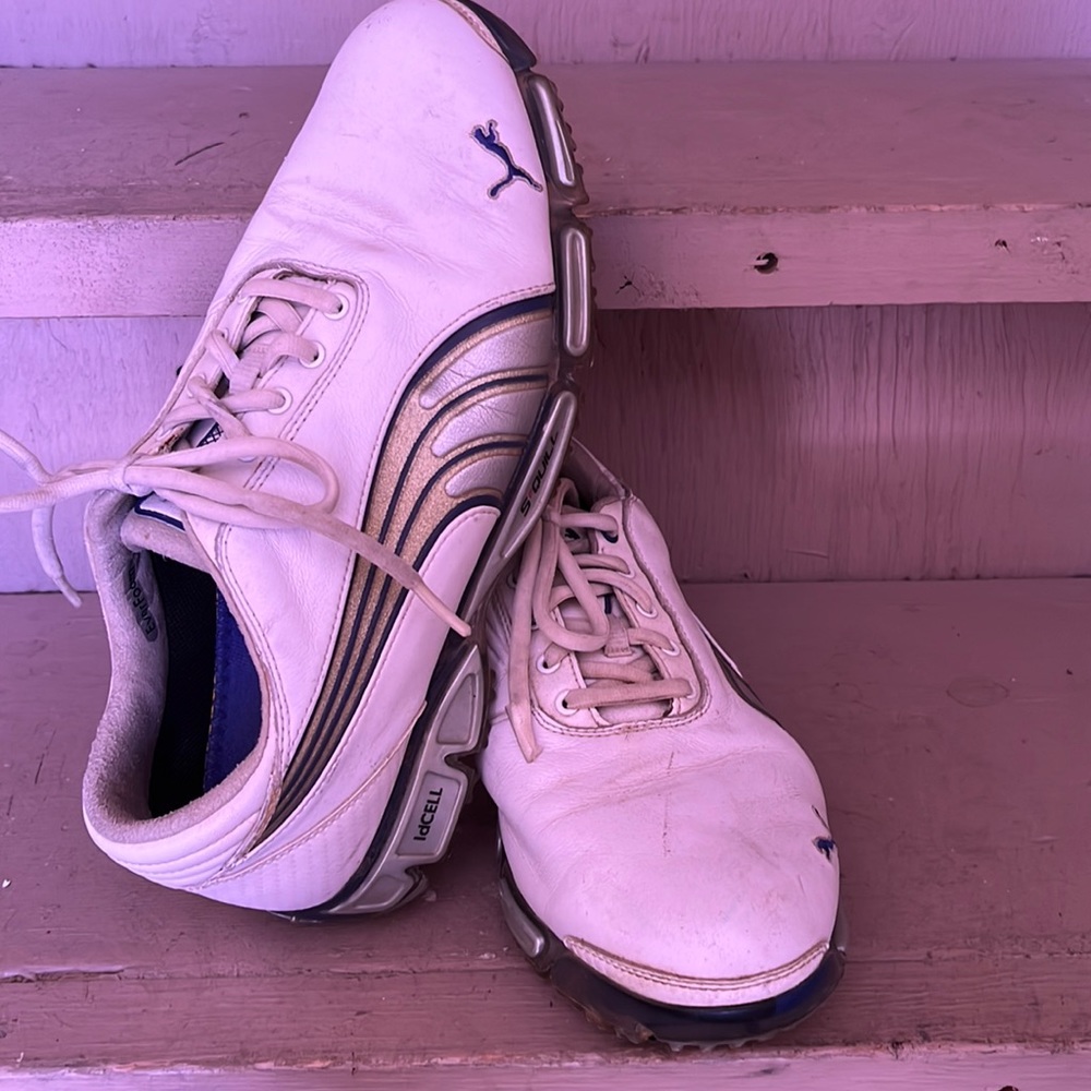 Puma golf shoe